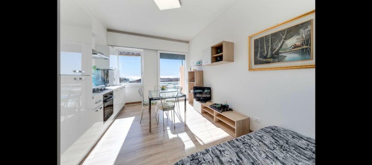 Appartamento Via Volta Sanremo Exteriér fotografie